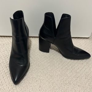 Steve Madden Leather Ankle Boots size 8